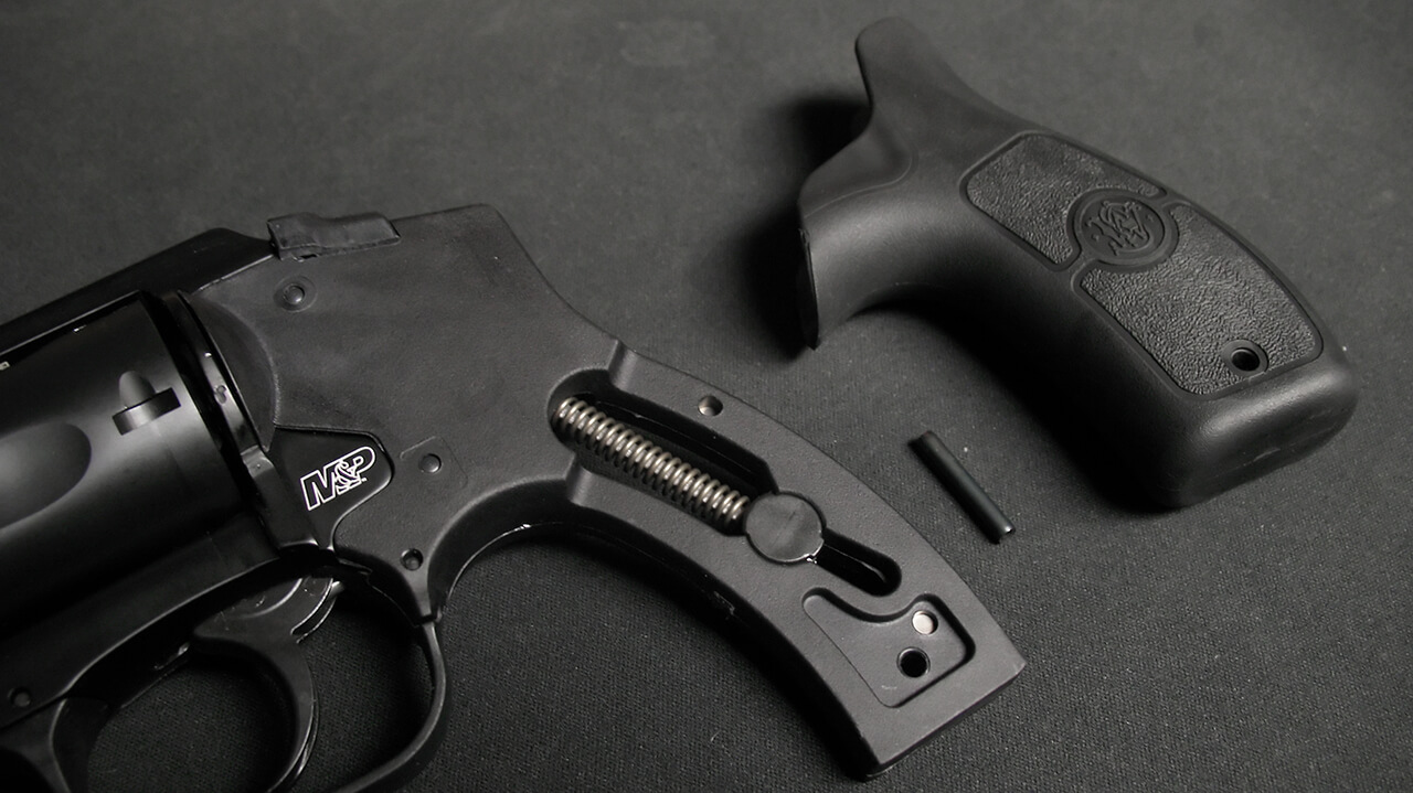 M&P BODYGUARD .38 Crimson Trace Grip Disassembled