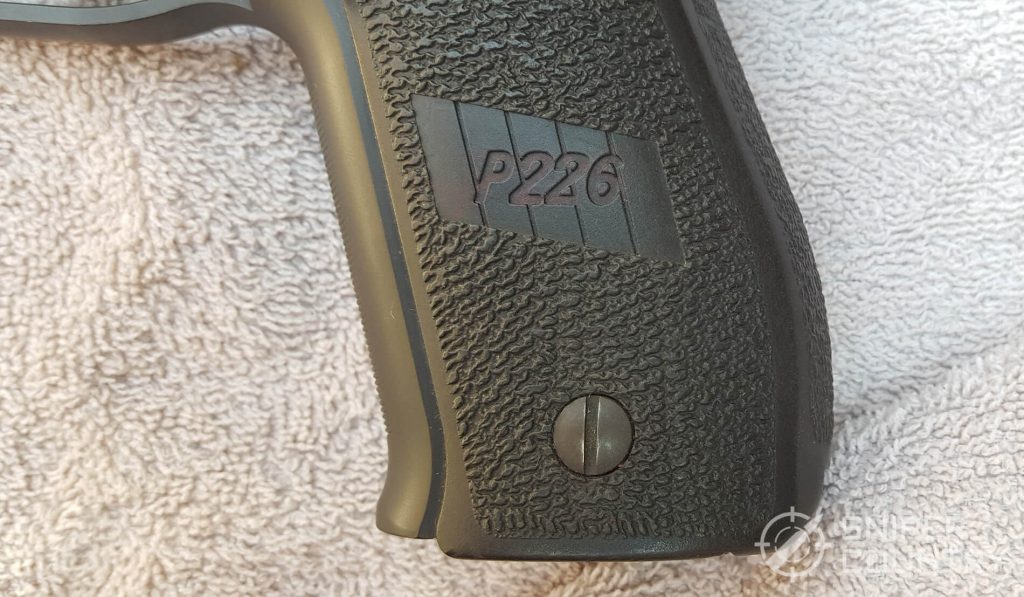 SIG Sauer P226 left grip