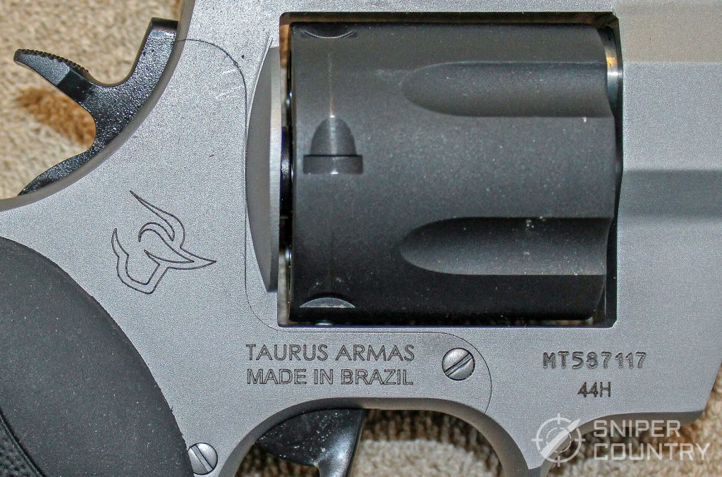 Taurus Raging Hunter frame right engraving