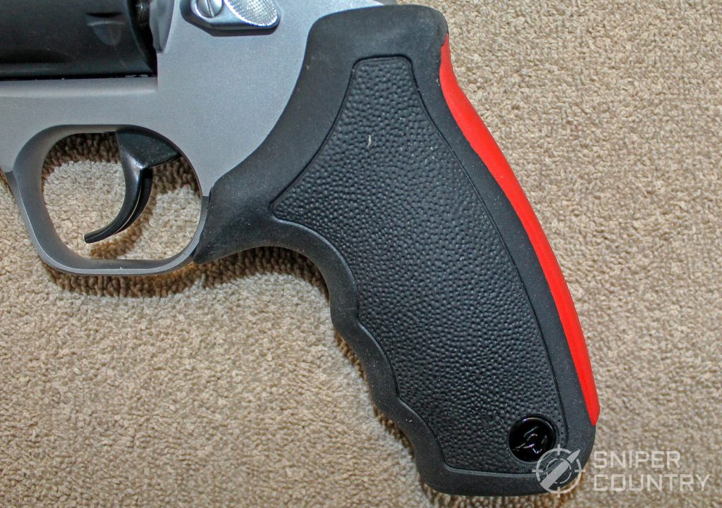 Taurus Raging Hunter grip side