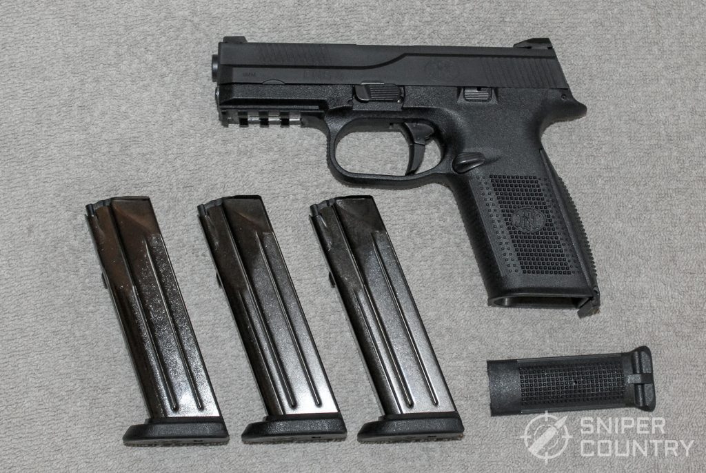 FNS-9 with mags