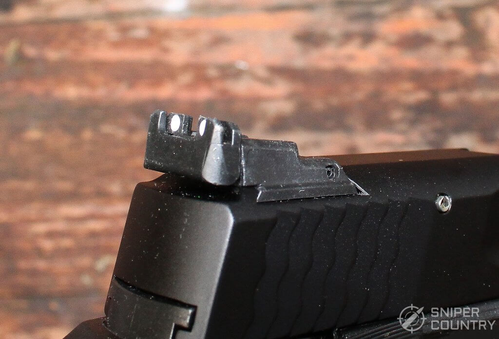 Smith & Wesson M&P 22 Compact rear sight
