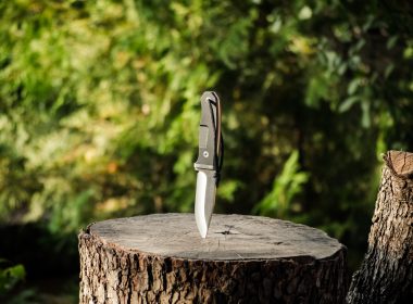 best neck knife