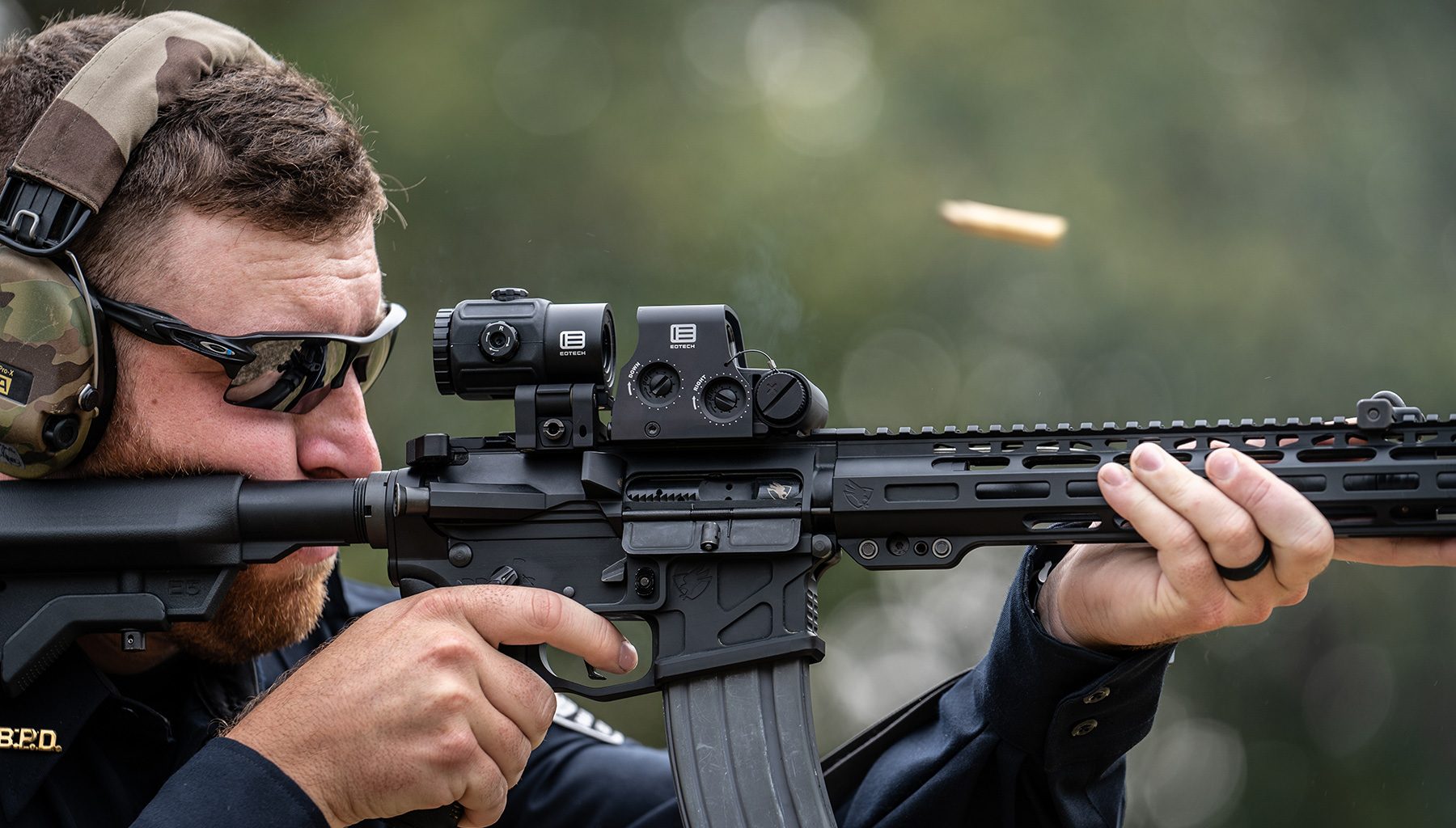 ar 15 scopes EOTech G43 micro magnifier behind an EOTech XPS2