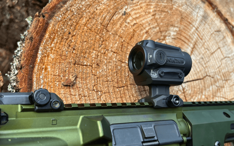 red dot tactical rifle scope